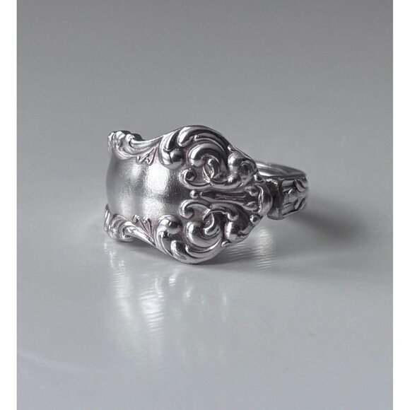 Handmade Size 9.5 Silver Plated Antique Spoon Ring: Oneida Avalon Pattern - Picture 1 of 6